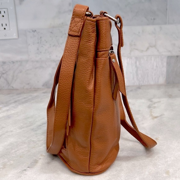 NEWAGE Caramel Leather Shoulder Bag - Picture 5 of 8